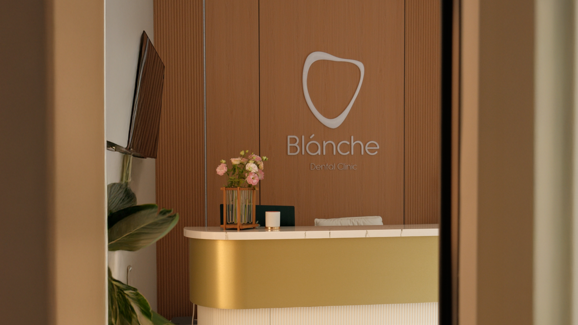 Branding. Blanche